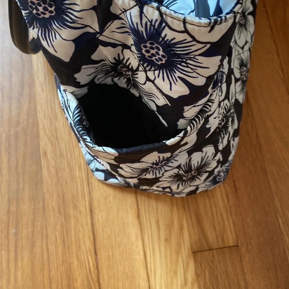 Kate spade diaper bag. Comes w/ changing pad. - Picture 7 of 9